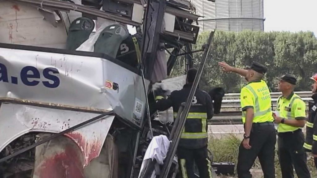 Se investigan los problemas de salud del conductor del autobús accidentado en Avilés