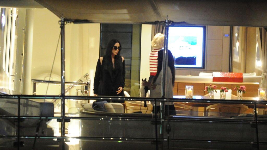 Cher.