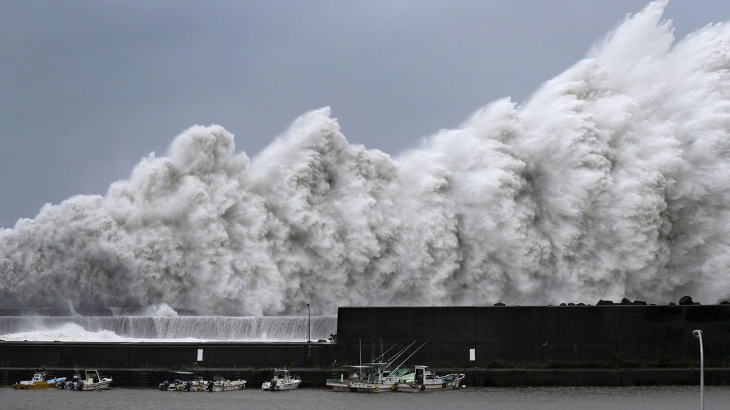 Rastro de muerte en Japón tras el paso del tifón Jebi, el más fuerte de los últimos 25 años