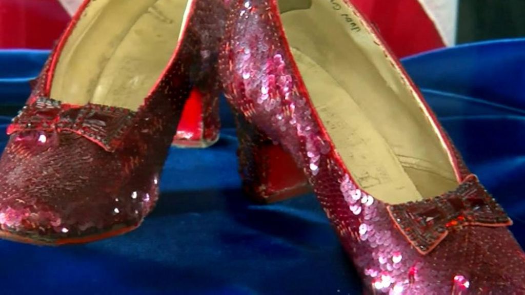 Recuperan los zapatos de ‘El Mago de Oz’ robados hace 13 años
