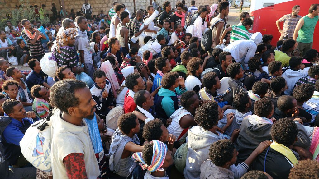 La guerra en Libia deja atrapados a cientos de migrantes
