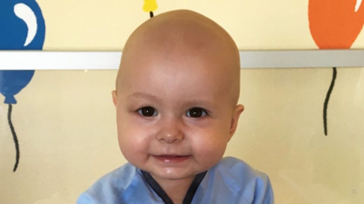 Cataleya, la bebé que 11 meses con leucemia que espera con una sonrisa un trasplante de médula