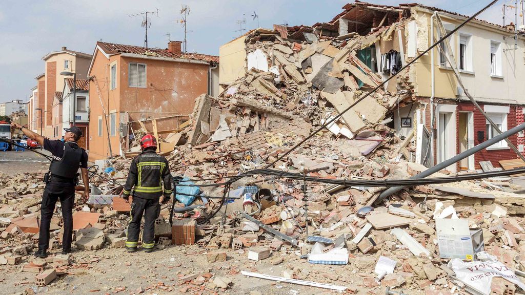 Una explosión de gas butano en Burgos reduce a escombros dos viviendas