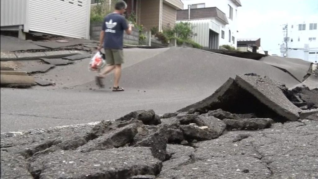 Un terremoto sacude Japón tras el paso de un tifón