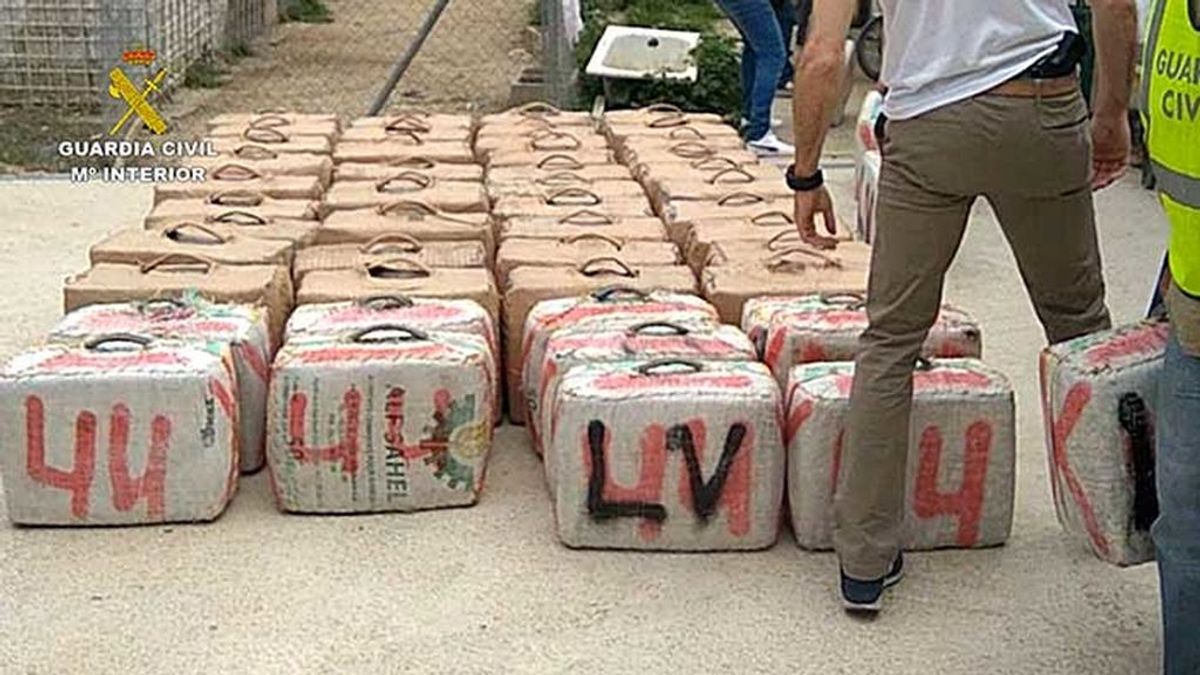 Incautan en Cádiz 6.120 kilos de hachís a unos narcos que secuestraron y torturaron a un joven