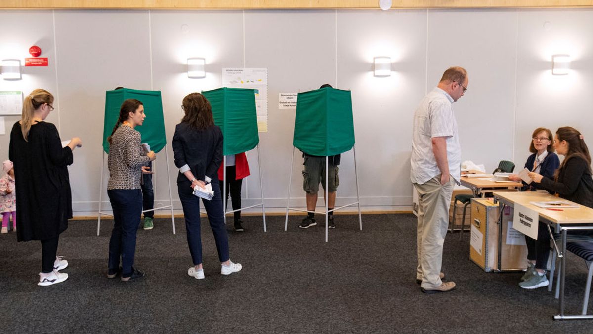 Los bloques de centro izquierda y conservador suecos empatan y la ultraderecha será árbitro, según sondeos Los bloques de centro izquierda y conservador suecos empatan y la ultraderecha será árbitro, según sondeos