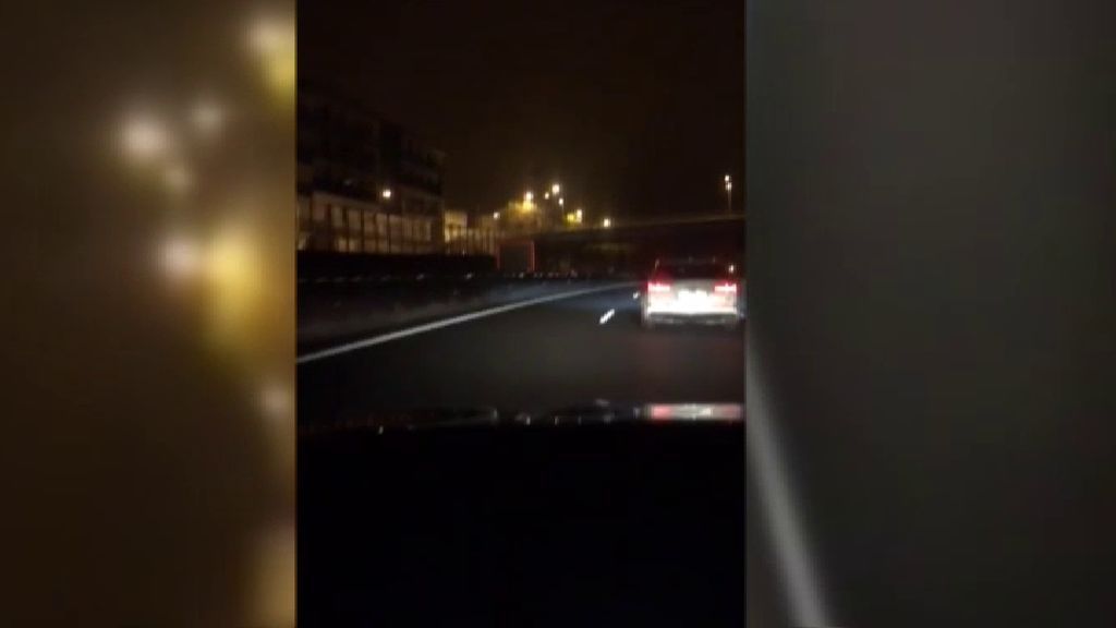 Así intentan evitar un accidente en la autovía: gritos, luces y pitidos al conductor kamikaze de un tráiler