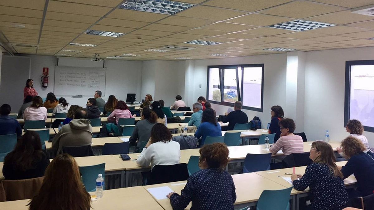 El número de alumnos que estudia catalán en las Escuelas Oficiales de Idiomas aumenta un 445% en un año El número de alumnos que estudia catalán en las Escuelas Oficiales de Idiomas aumenta un 445% en un año
