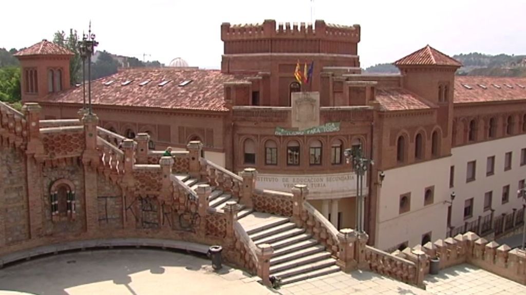 Indignación en Teruel por una pintada en la Escalinata del Paseo del Óvalo