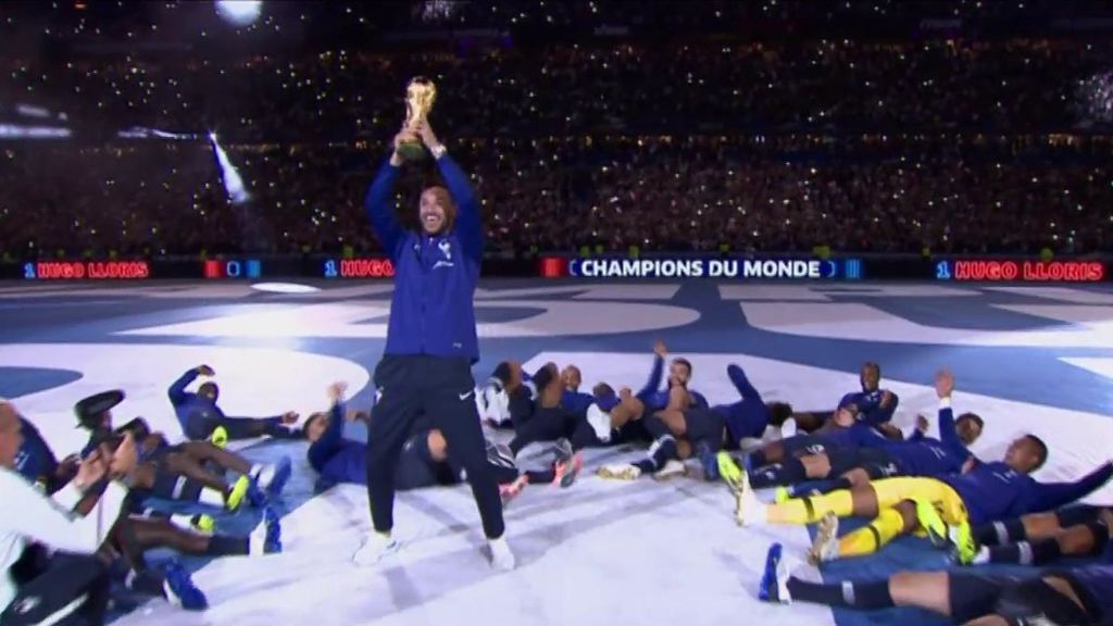 Así brindó la selección francesa el título de campeona del mundo a su afición