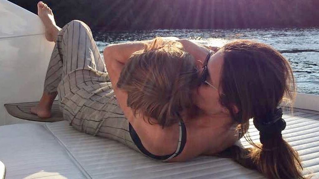 La emotiva carta de amor de Sara Carbonero a Lucas y a los segundos hijos