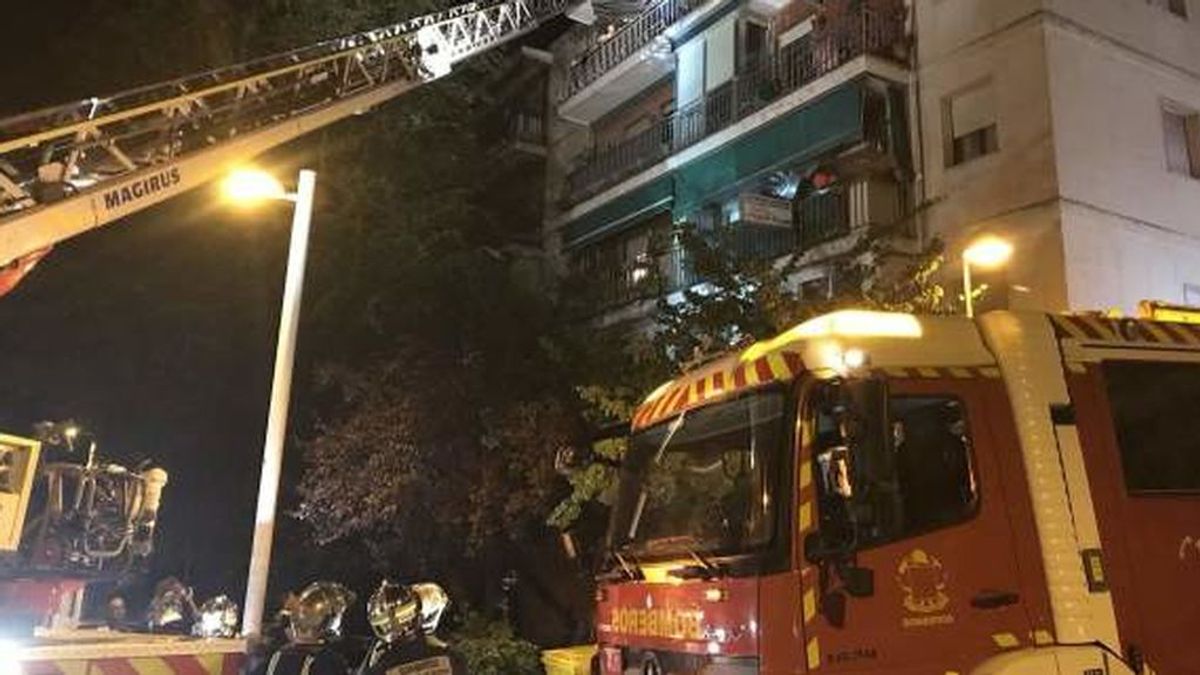 30 personas reciben asistencia tras un incendio en un edificio de viviendas en Pozuelo