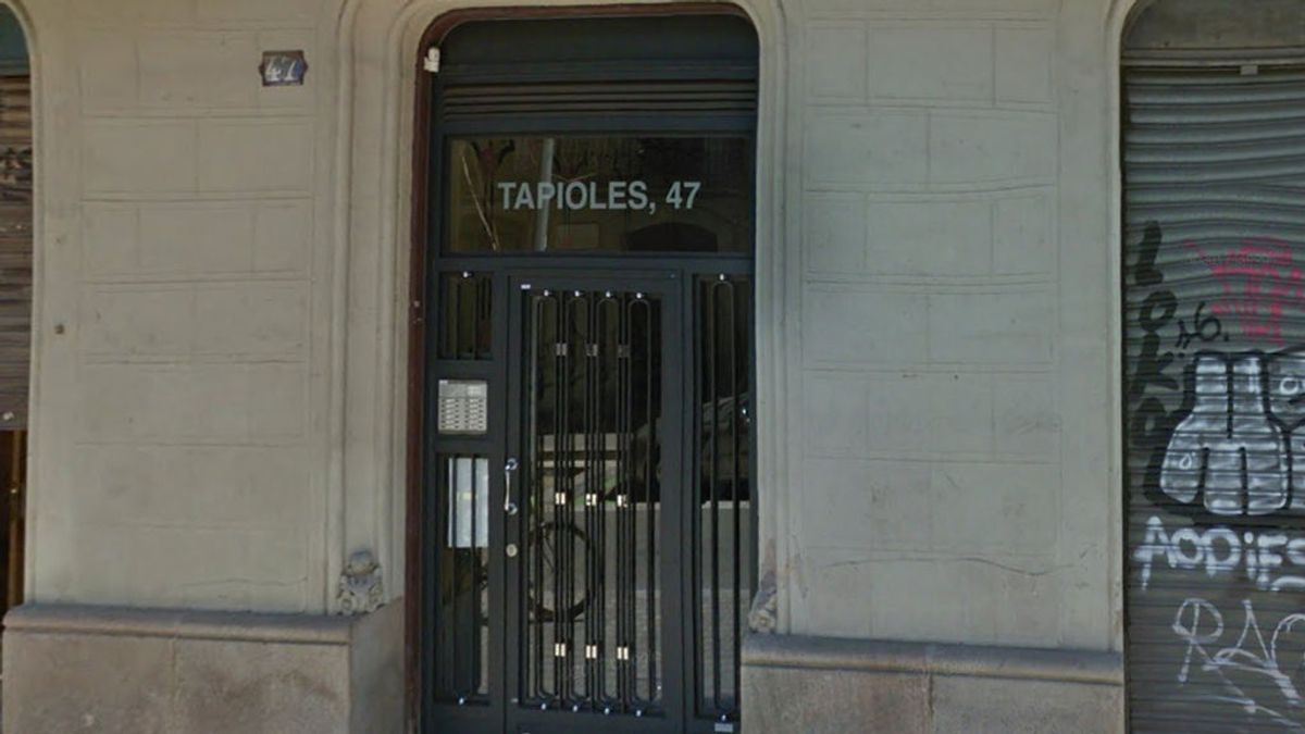 Hallan los cadáveres de un matrimonio de 81 y 71 años en un piso de Barcelona Hallan los cadáveres de un matrimonio de 81 y 71 años en un piso de Barcelona