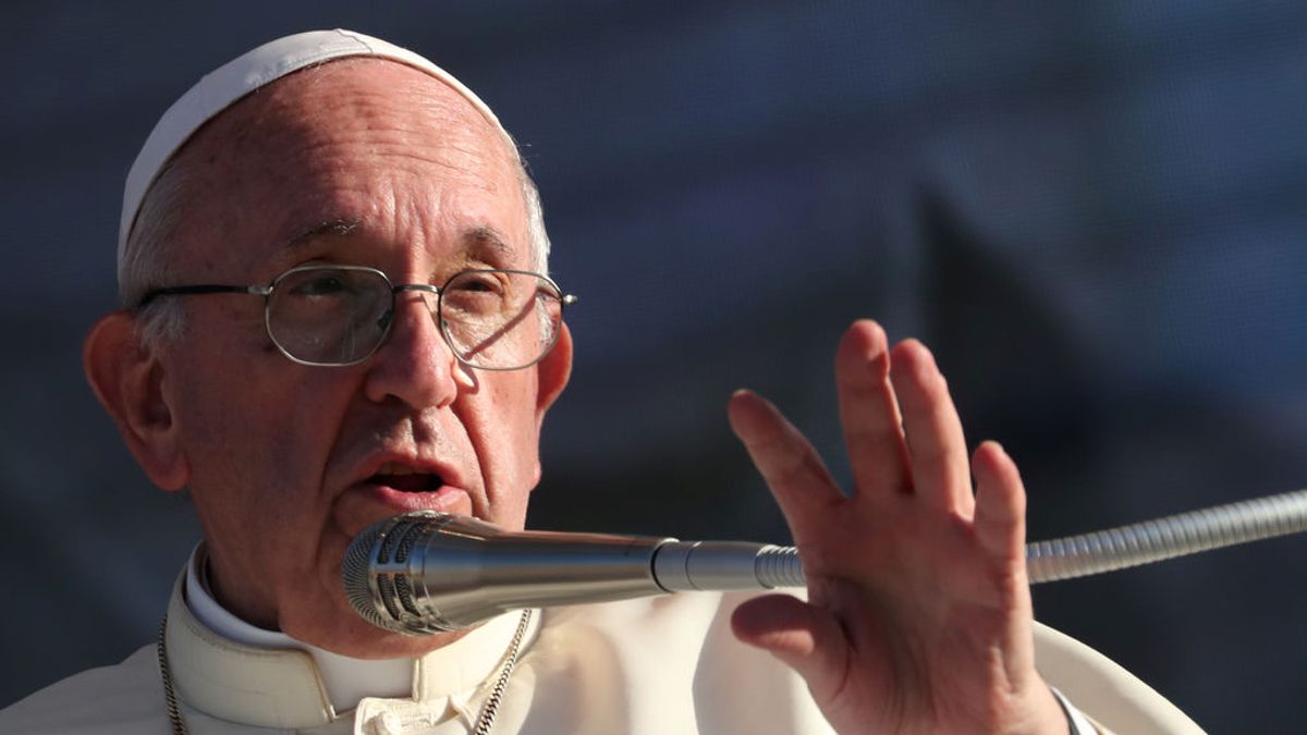 El papa expulsa a un sacerdote chileno investigado por abusos a menores