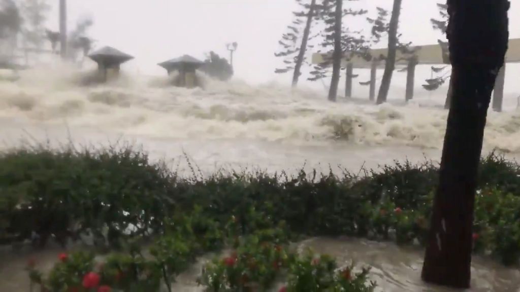 El tifón Mangkut deja dos muertos y más de 200 heridos en China