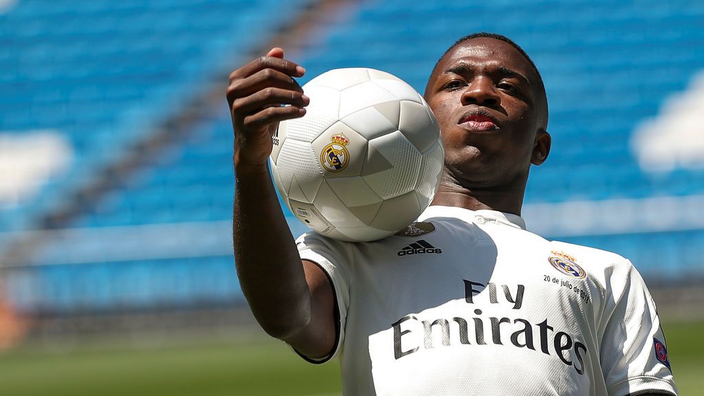 ¿Tiene que estar Vinicius en la primera plantilla del Real Madrid?
