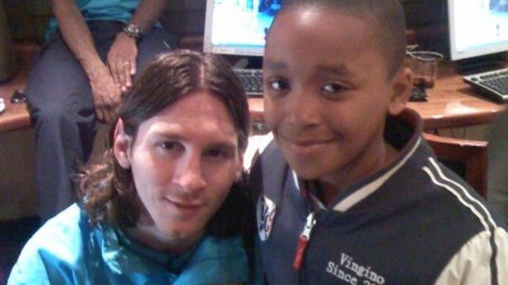 De hacerse fotos con su ídolo, a competir con él: otros futbolistas que se unen a lista de Bergwijn y Messi