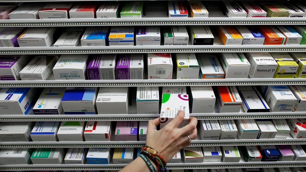 Nolotil y Adiro, los dos medicamentos que más se venden en España, escasean en las farmacias