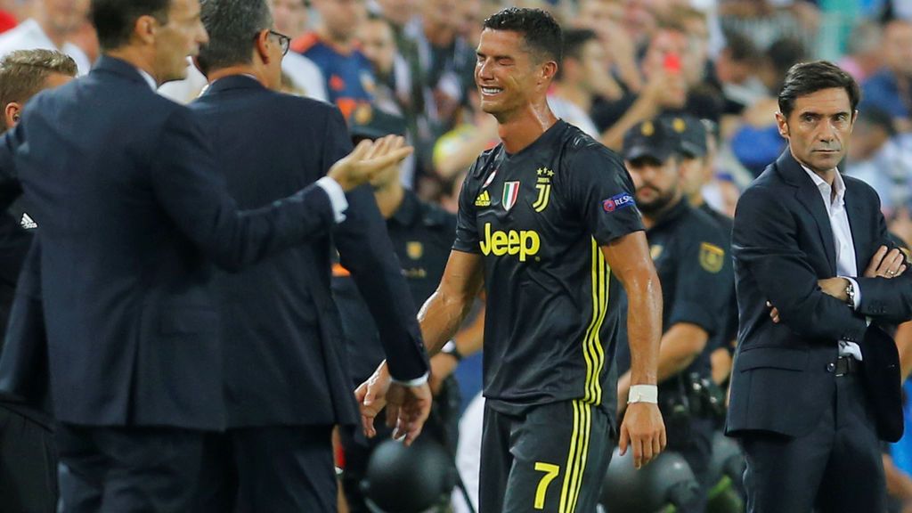 Cristiano Ronaldo es expulsado ante el Valencia y se marcha llorando desconsolado de Mestalla