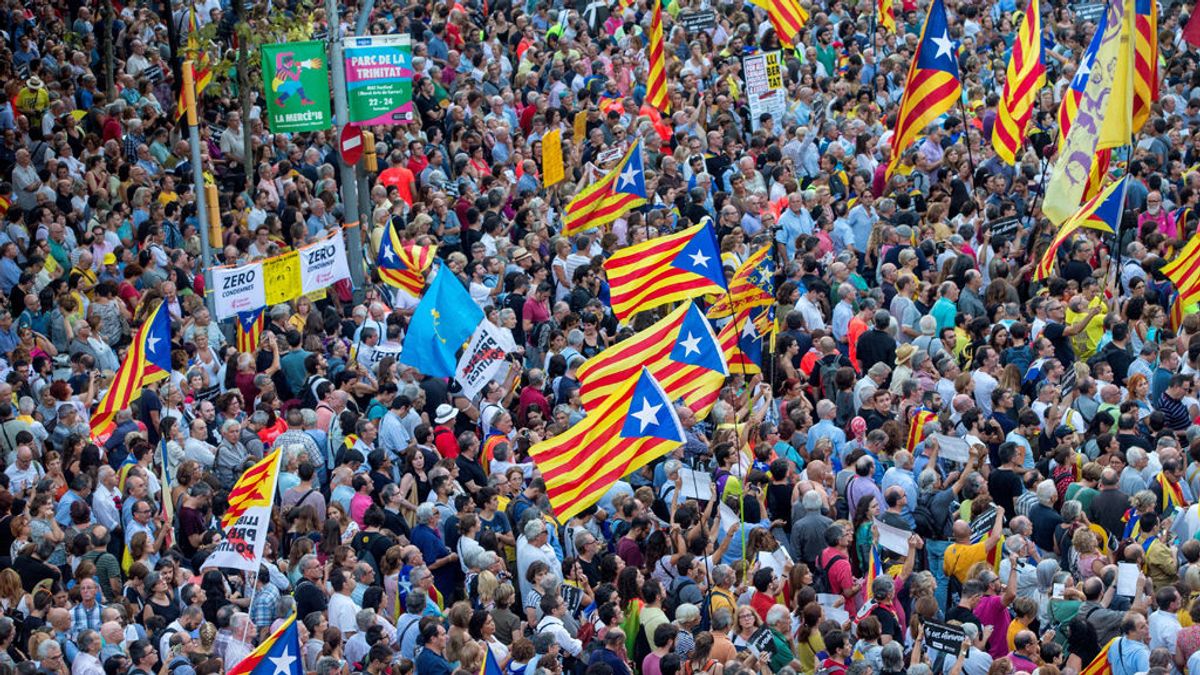 El independentismo catalán sale de nuevo a la calle para conmemorar el cerco a la Consellería de Economía