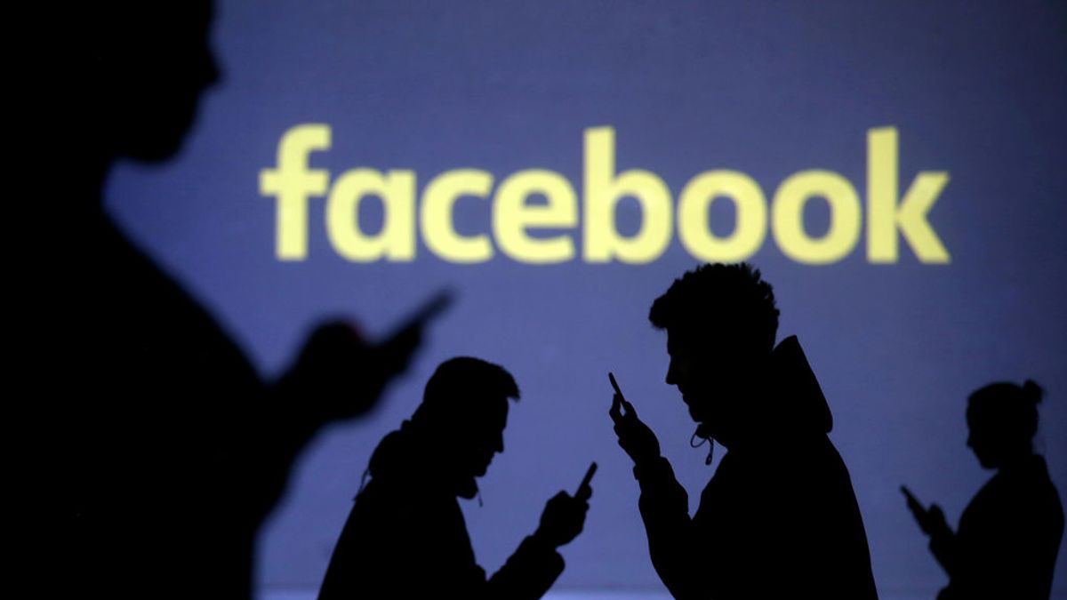 A Bruselas se le "acaba la paciencia con Facebook": amenaza con sanciones a la red social