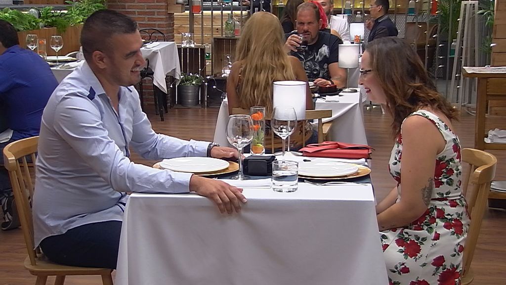 Raquel y Juan, en 'First dates'.