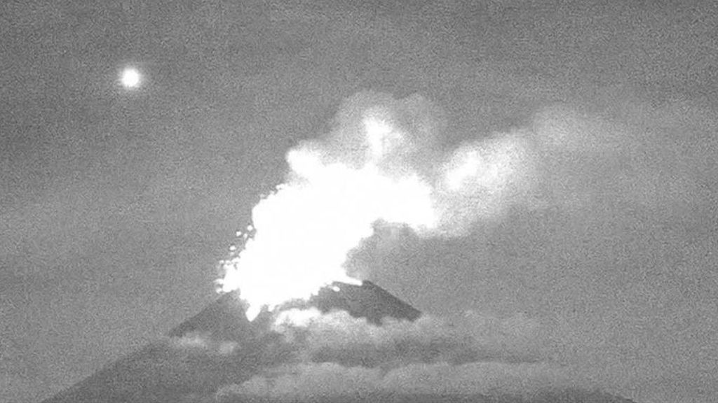 Espectacular erupción del volcán Popocatepelt
