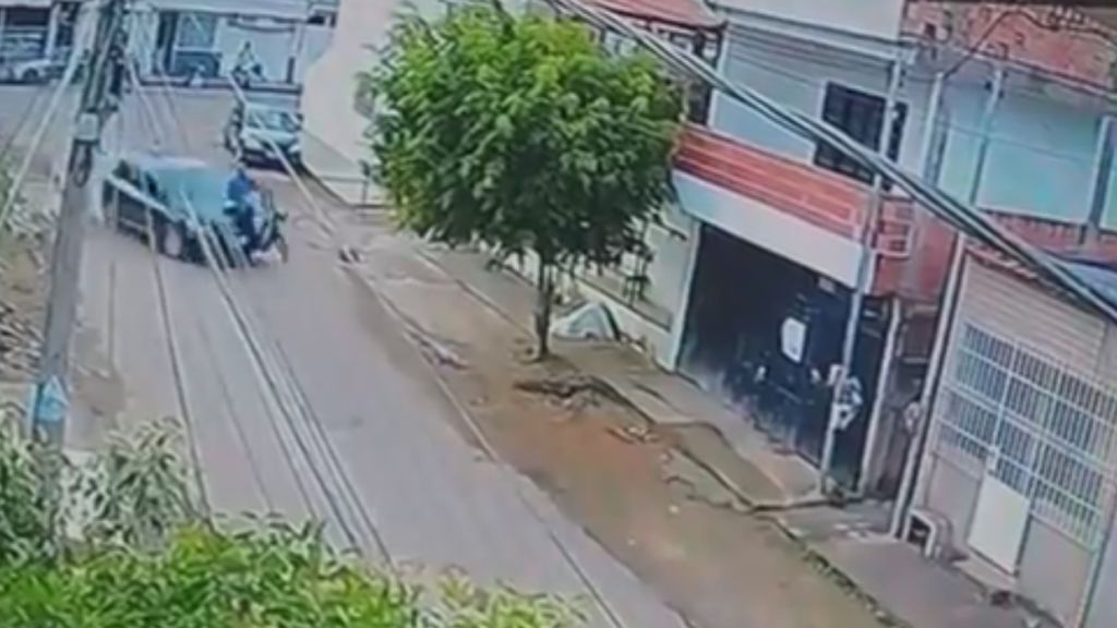 Una menor arrolla con un coche a un ciclista en Brasil