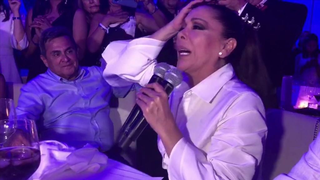 Así fue la fiesta 'mariachi'  tras el acto de Isabel Pantoja en Valencia