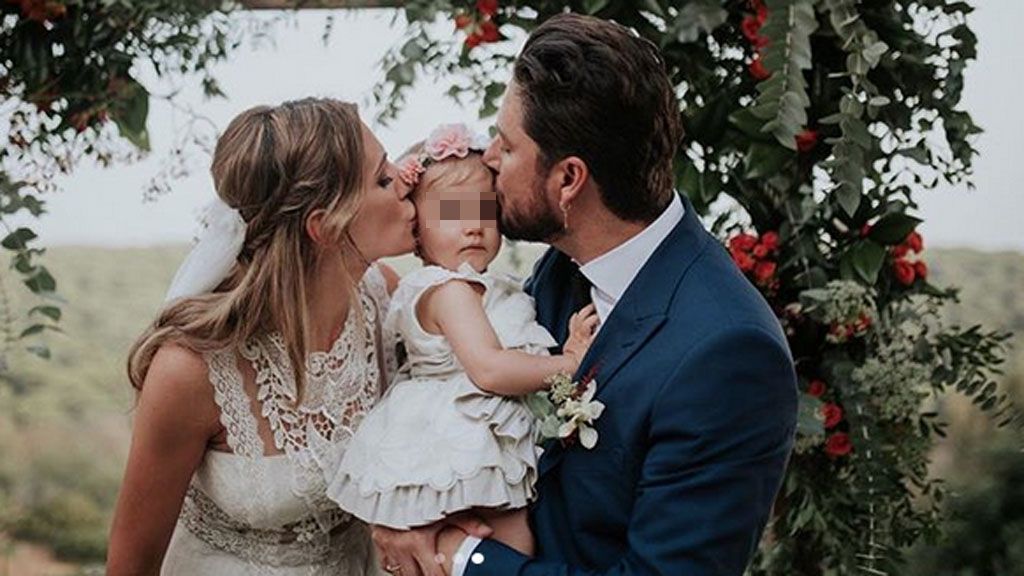 Manuel y Almudena con su hija