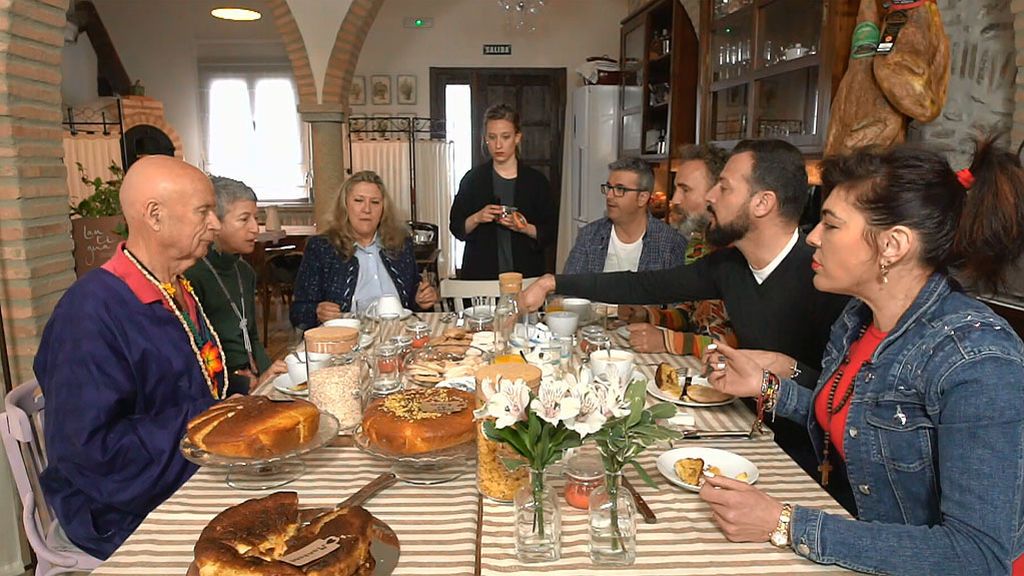 ¡Zasca tras zasca! Miguel Ángel y Leila no dejan títere con cabeza en el hotel de Chus y Silvia