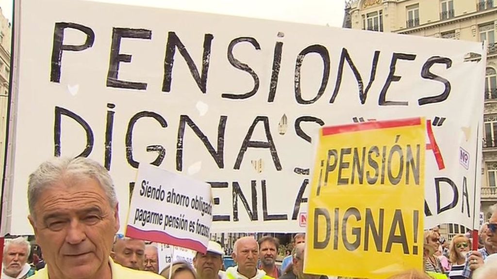 Los pensionistas vuelven a protestar frente al Congreso