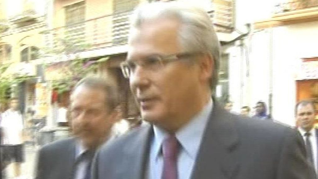 Garzón sale en defensa de la ministra Delgado