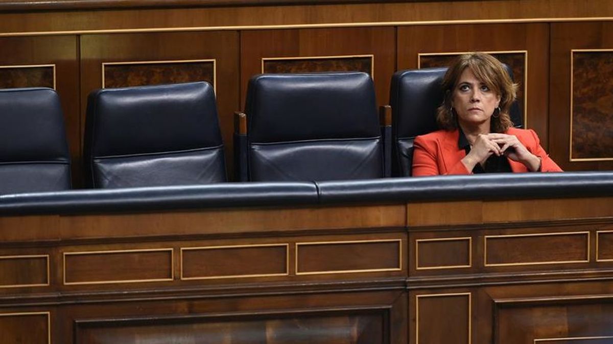 ERC critica que Delgado no denunciara  a los jueces que iban con menores y obtiene el silencio de la ministra