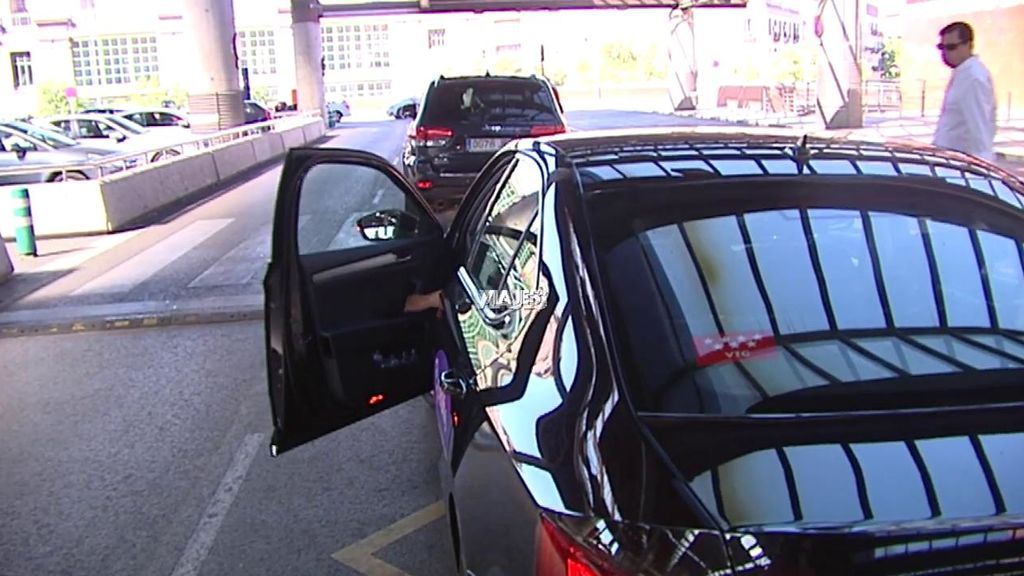 Los taxistas denuncian una huelga a la japonesa encubierta de los VTC