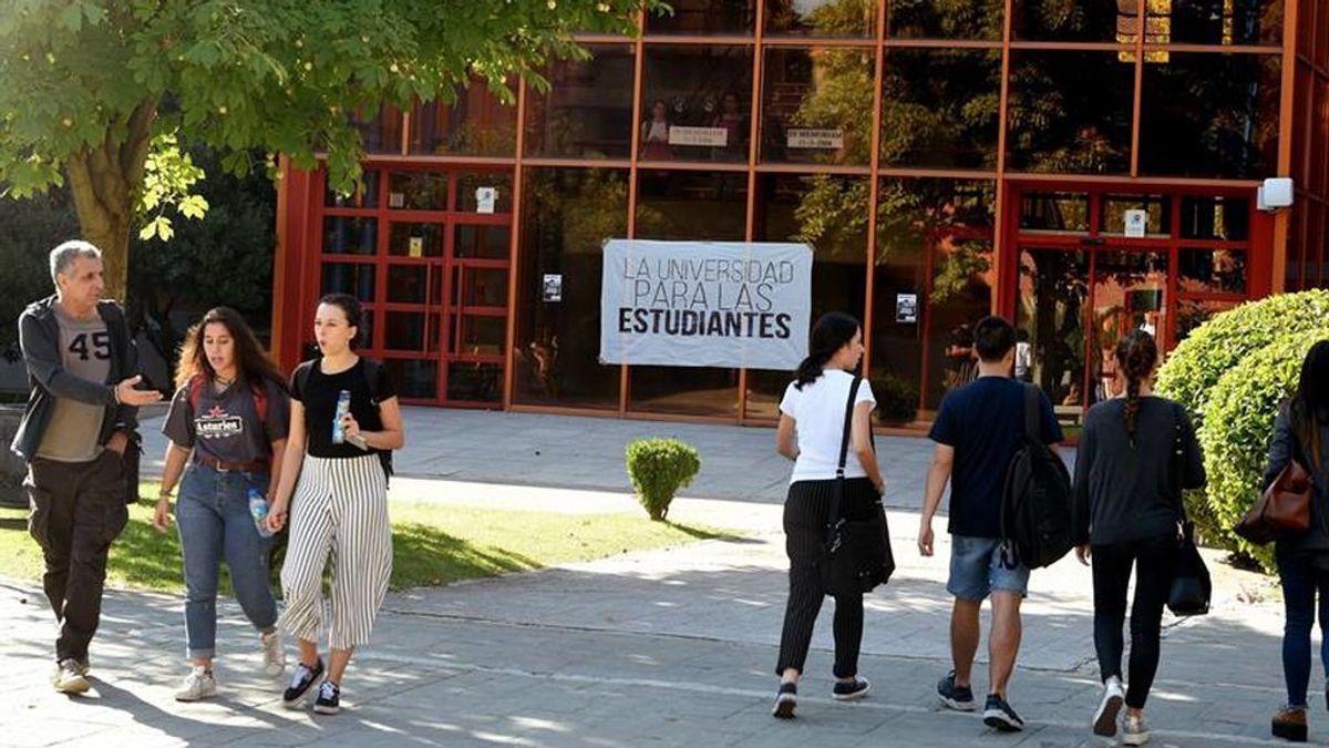 Estudiantes de la URJC exigen el reivindican sus derechos en una huelga apoyada por los profesores
