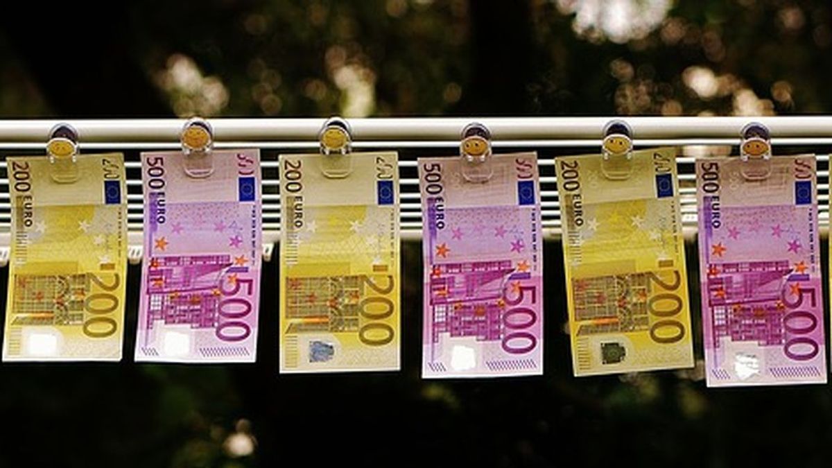 Desciende el número de billetes de 500 euros y los de 200 marcan su mínimo histórico
