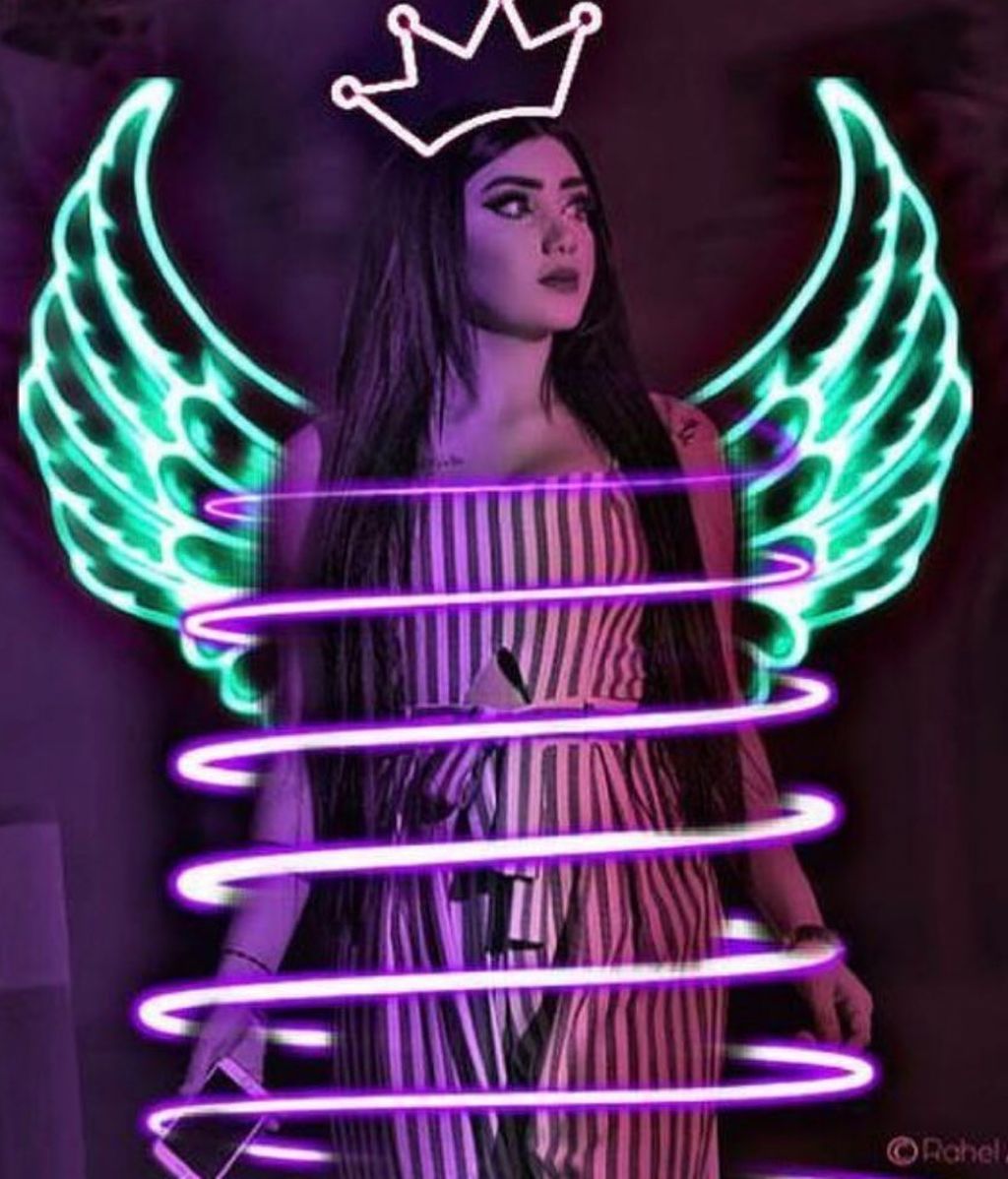 Tara Fares Stories