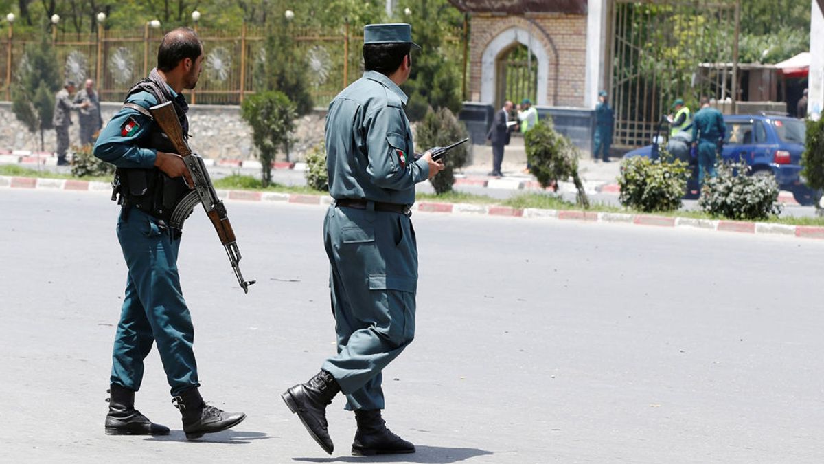 Dos policías mueren tiroteados por un compañero mientras dormían en un puesto de control en Afganistán
