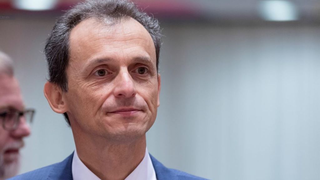 Duque toma tierra y entona el mea culpa: "subsanaré errores, nunca tuve intención de evadir" Duque toma tierra y entona el mea culpa: "subsanaré errores, nunca tuve intención de evadir"