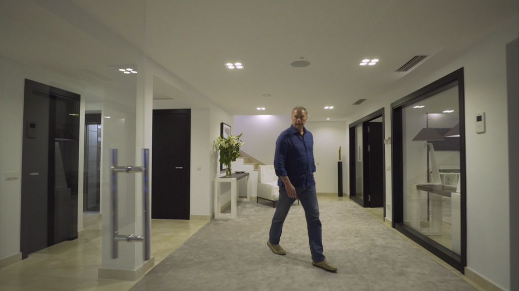 Hasta los pasillos son amplios... ¡Hay hasta un ascensor!