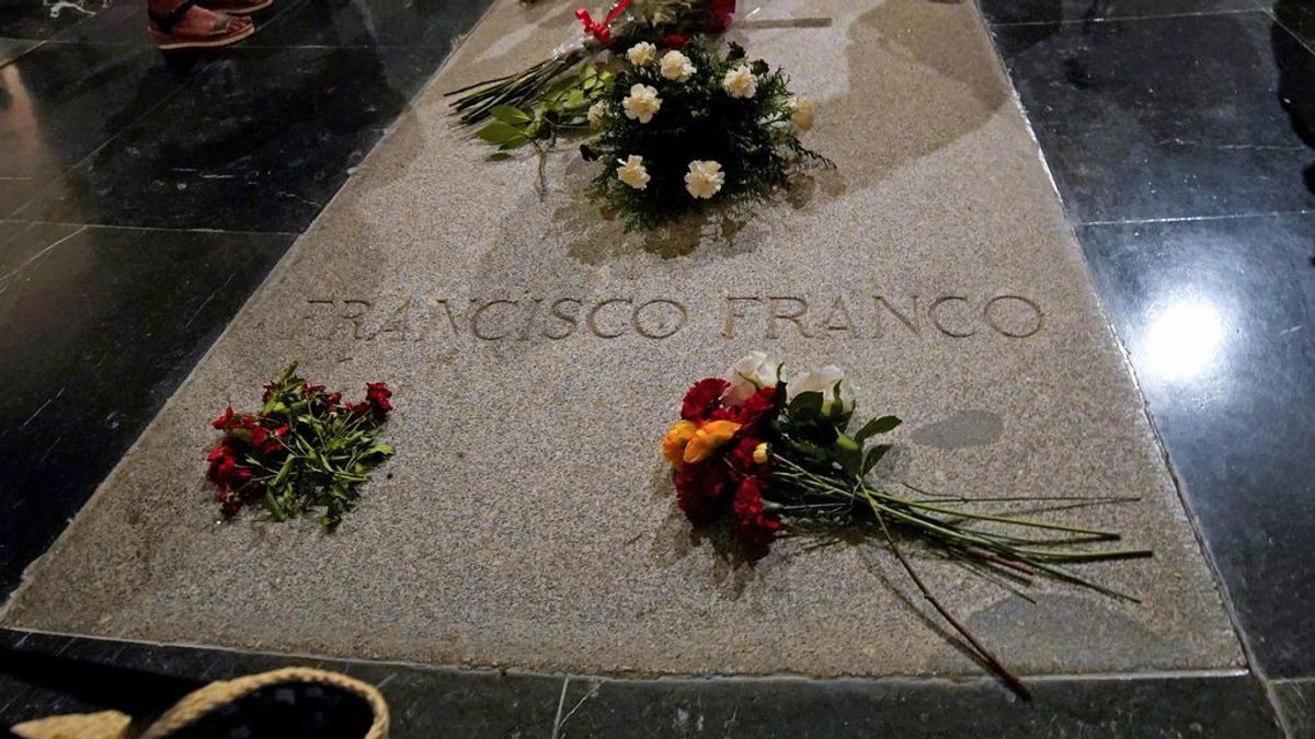 La familia Franco quiere enterrar al dictador en la cripta de la Almudena, si es exhumado