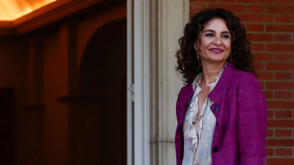 Montero se alegra de que la familia de Franco "manifieste que se hace cargo de los restos del dictador"