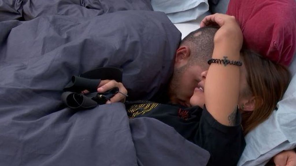 ¡Mantoning entre Omar y Techi en la casa de 'GH VIP 6'!