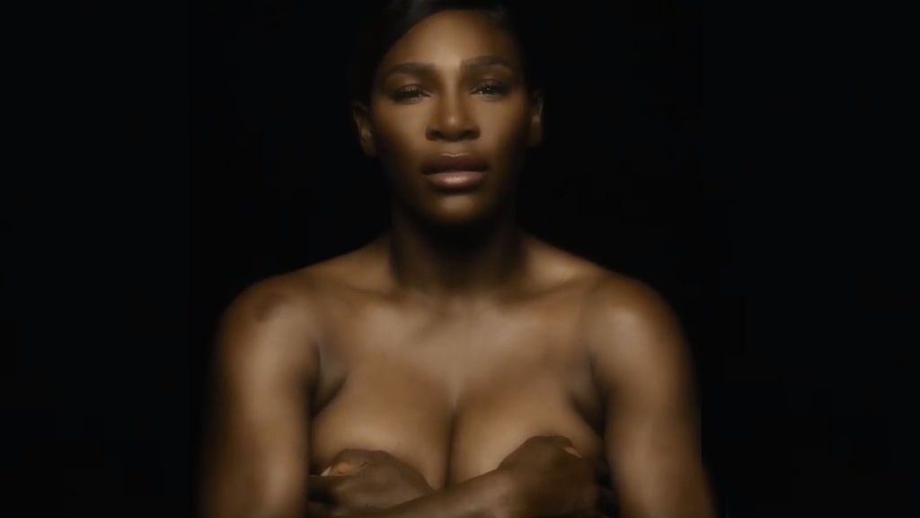 Serena Williams se desnuda y canta a capela para apoyar la detección precoz del cáncer de mama