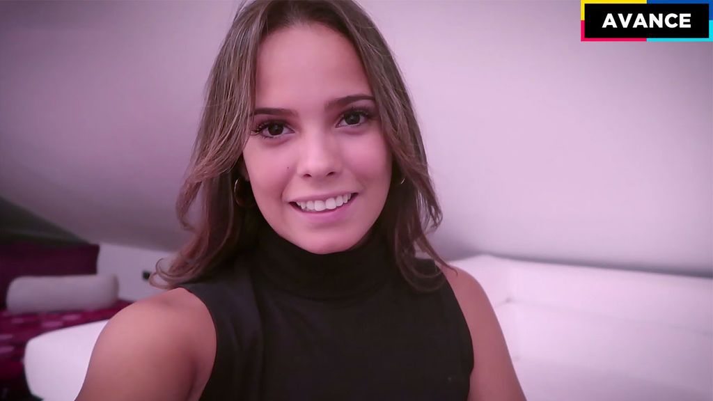 Gloria Camila nos desvela cómo se prepara para la boda de su padre, muy pronto en mtmad