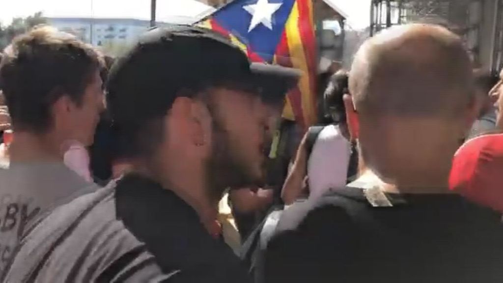 Policías y guardias civiles denuncian agresiones de independentistas en Barcelona