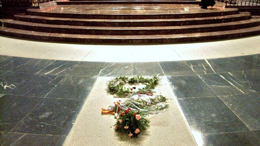 Nuevo capítulo sobre los restos de Franco, podría ser enterrado con los más altos honores militares