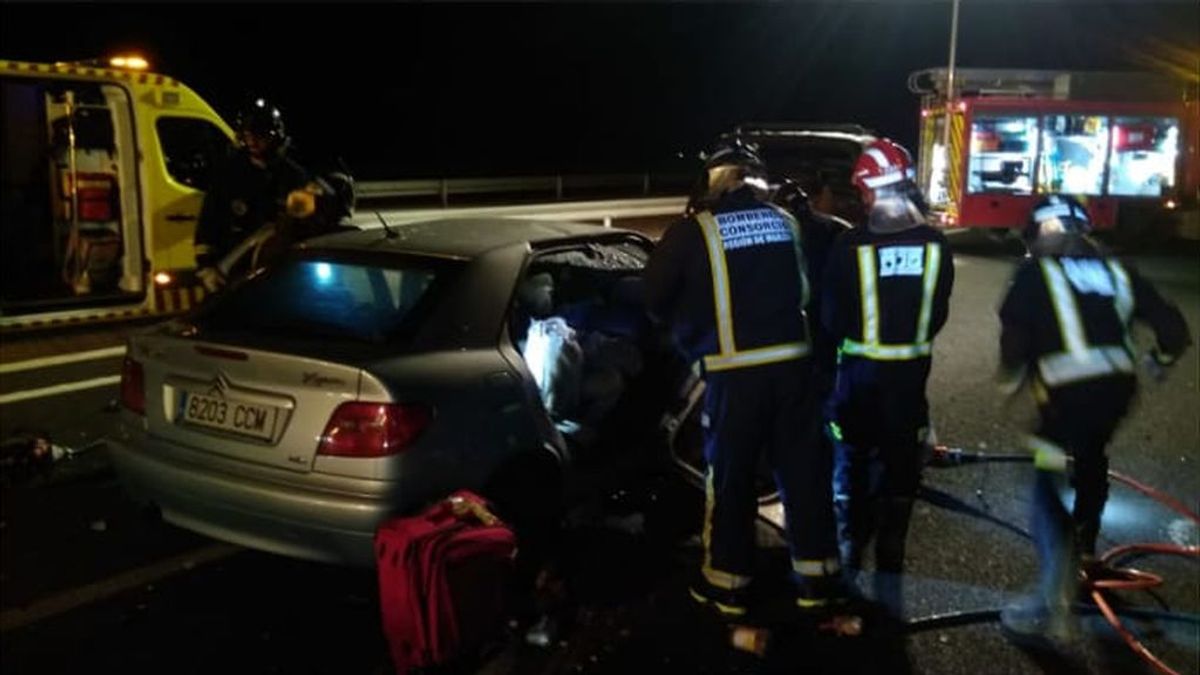 Dos muertos y dos heridos graves en un choque entre un turismo y una furgoneta en Jumilla
