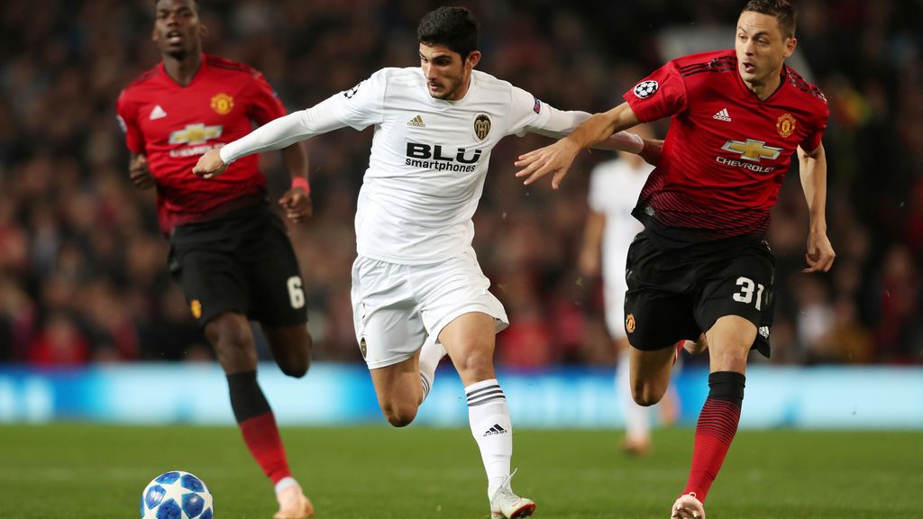 El Valencia empata en Old Trafford y deja más tocado a Mourinho (0-0)